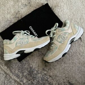 Chanel Women's Cream and Green Sneakers size 6 / size 36